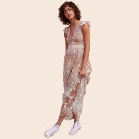 WAYF Oakfield Sky Blue, Gray, & Tan Embroidered Lace Maxi Dress Size Medium - Picture 1 of 16